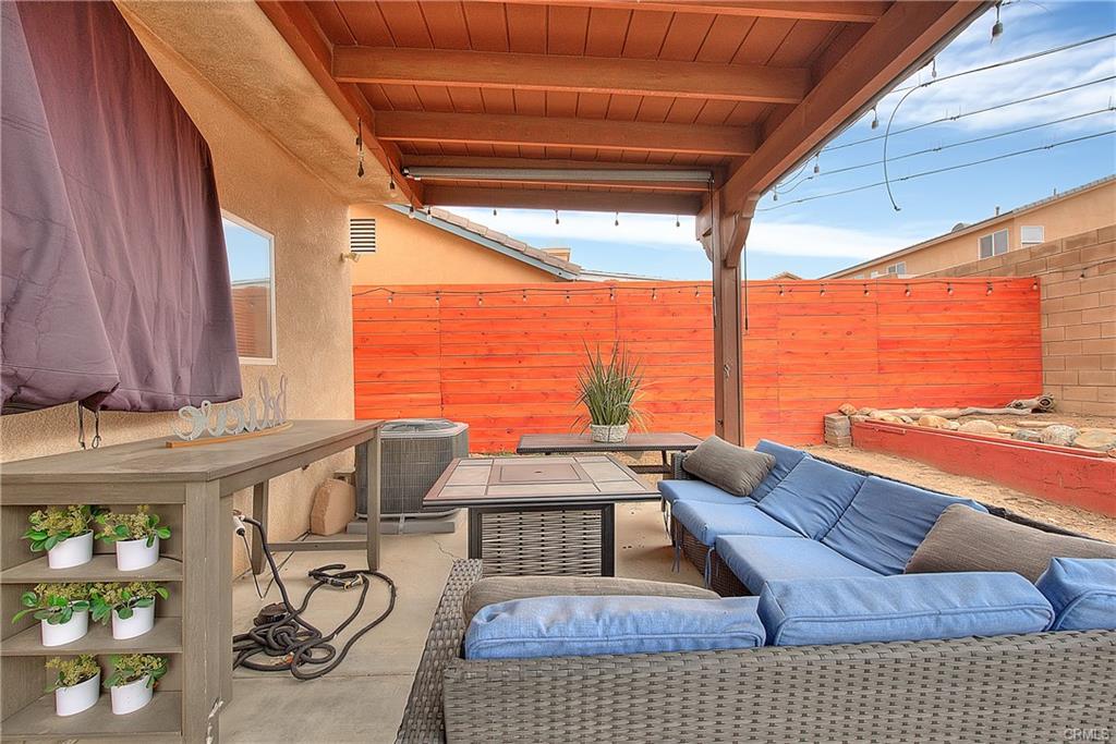 Victorville, California, 92392, United States, 5 Bedrooms Bedrooms, ,3 BathroomsBathrooms,Residential,For Sale,1996162