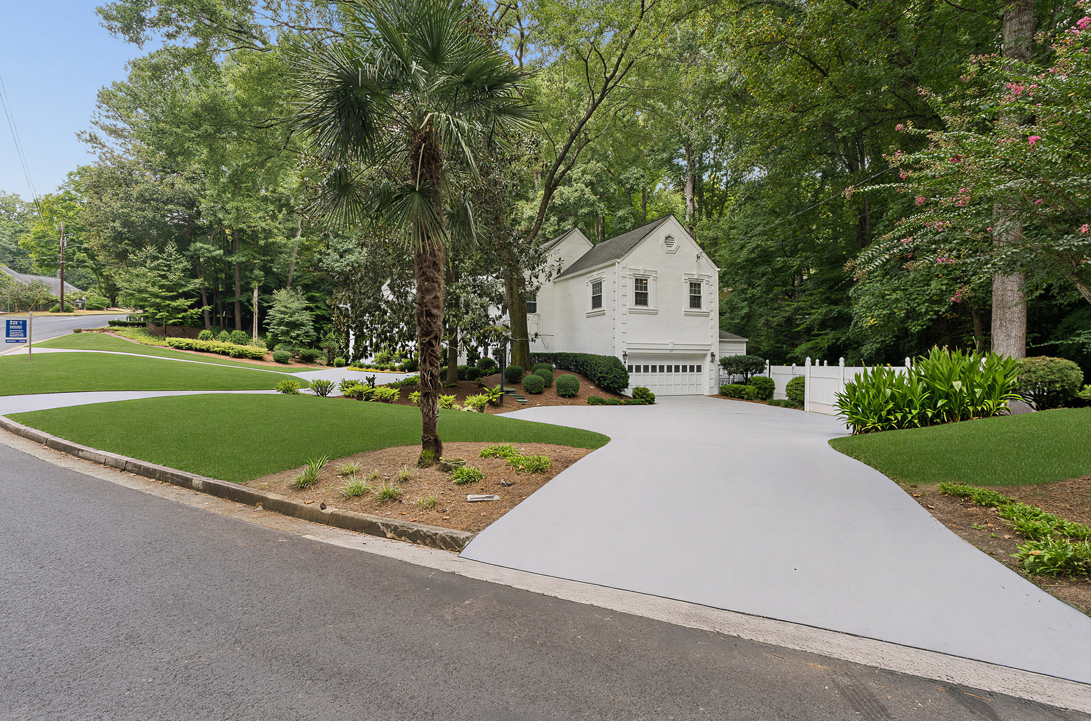 Beautiful Sandy Springs Home Offers Exceptional Space and Flexible Living - 物件實景
