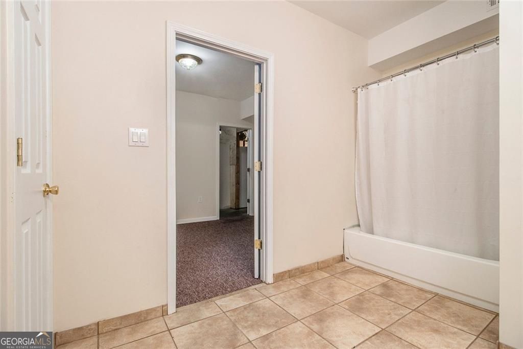 Atlanta, Georgia, 30331, United States, 5 Bedrooms Bedrooms, ,4 BathroomsBathrooms,Residential,For Sale,1908174