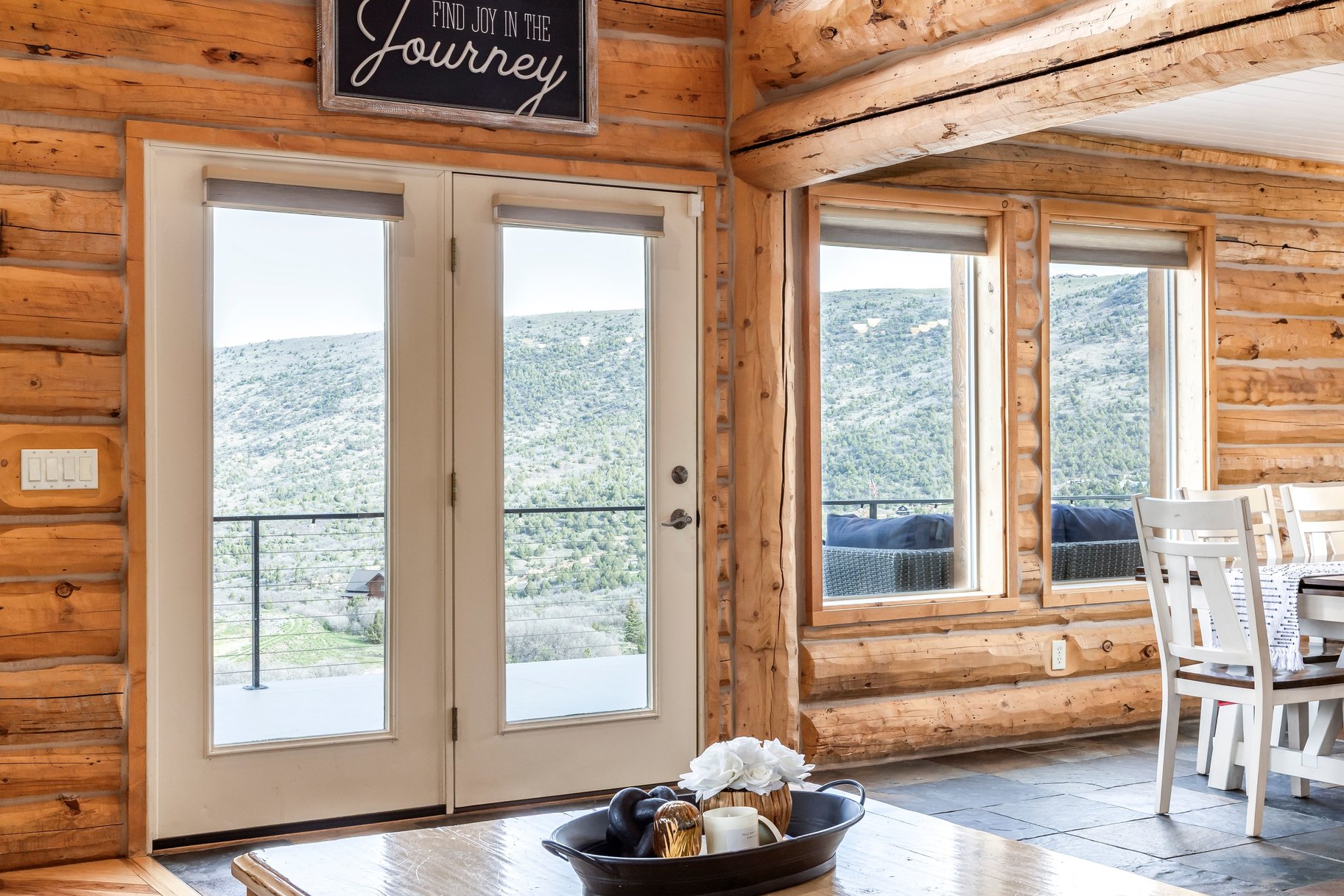  Modernized Timberlakes Cabin Home - 物件實景