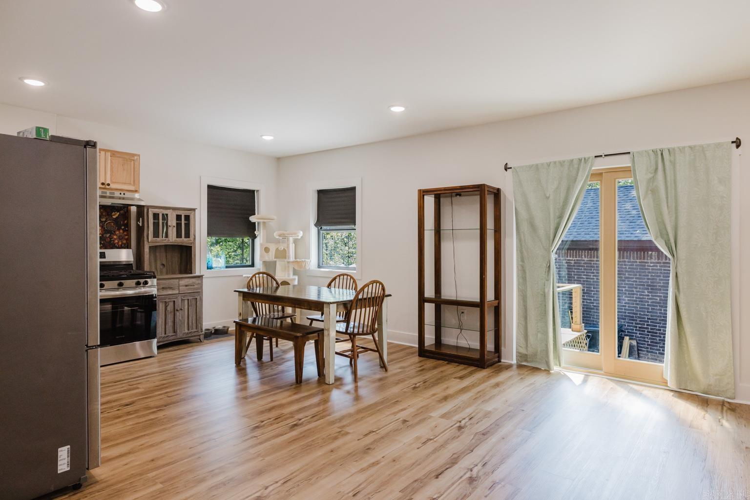Hot Springs Village, Arkansas, 71909, United States, 3 Bedrooms Bedrooms, ,4 BathroomsBathrooms,Residential,For Sale,1926085