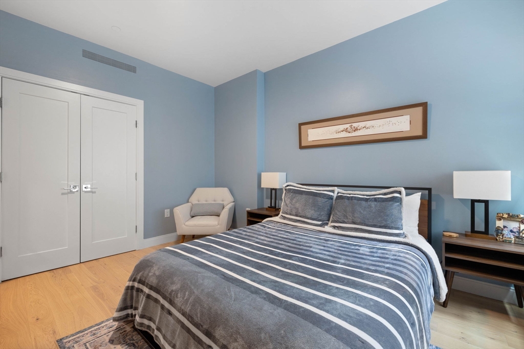 Boston, Massachusetts, 02128, United States, 2 Bedrooms Bedrooms, ,2 BathroomsBathrooms,Residential,For Sale,1984117