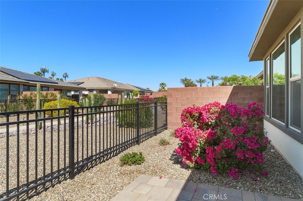 Indio, California, 92201, United States, 2 Bedrooms Bedrooms, ,3 BathroomsBathrooms,Residential,For Sale,1919673