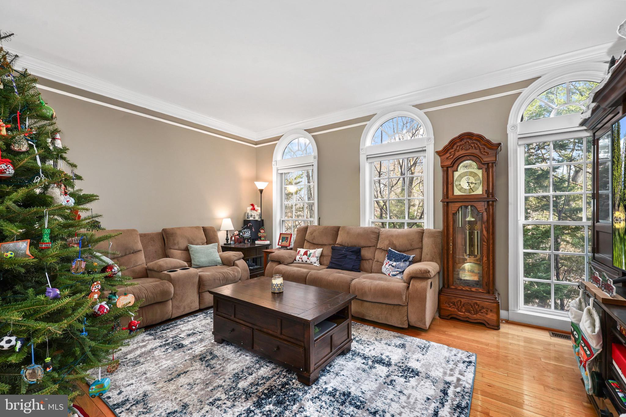 Woodbridge, Virginia, 22192, United States, 4 Bedrooms Bedrooms, ,4 BathroomsBathrooms,Residential,For Sale,2006181