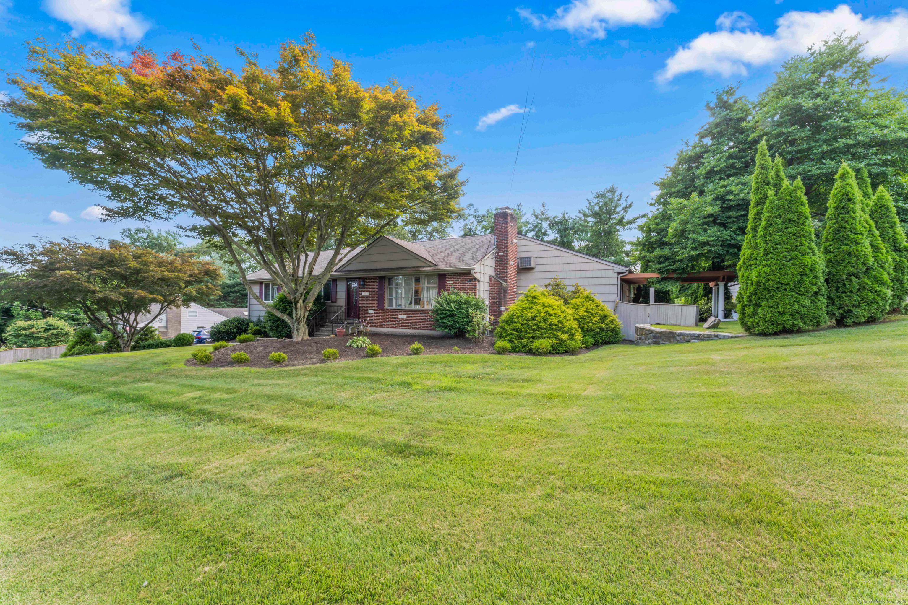 Trumbull, Connecticut, 06611, United States, 4 Bedrooms Bedrooms, ,3 BathroomsBathrooms,Residential,For Sale,1937937