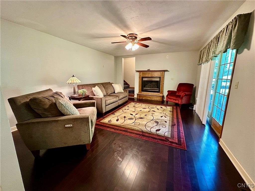Oswego, New York, 13126, United States, 4 Bedrooms Bedrooms, ,3 BathroomsBathrooms,Residential,For Sale,1899451