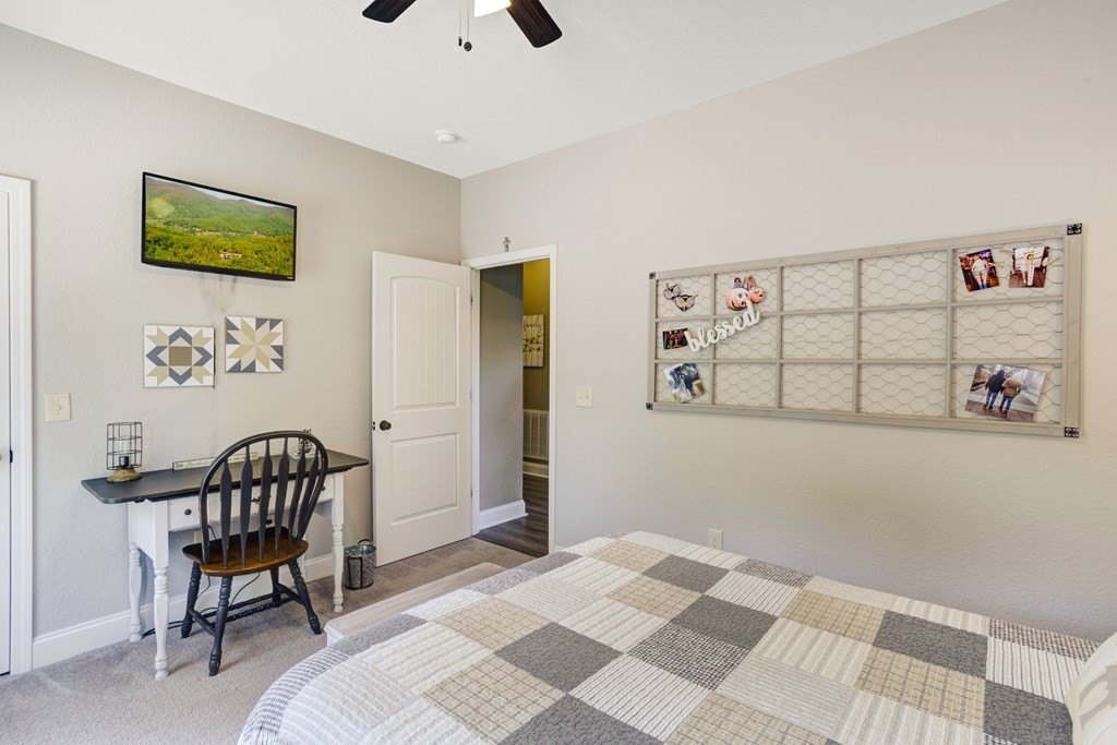 Hiawassee, Georgia, 30546, United States, 2 Bedrooms Bedrooms, ,2 BathroomsBathrooms,Residential,For Sale,1973981