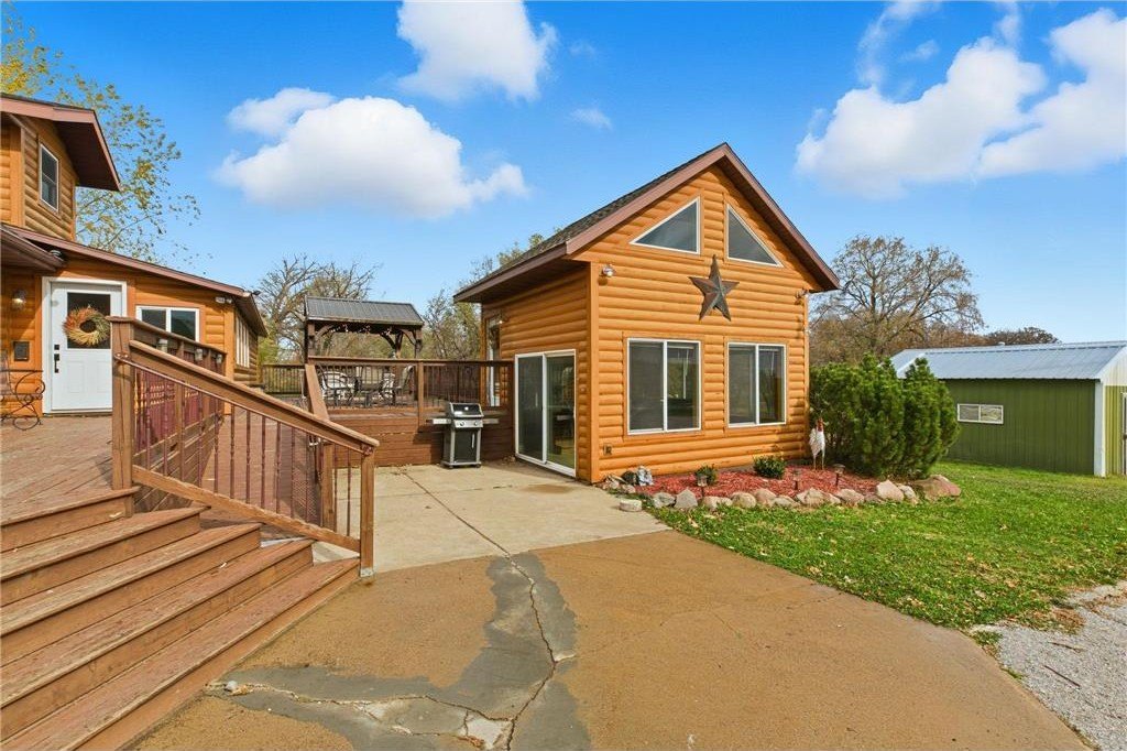 Holdingford, Minnesota, 56340, United States, 5 Bedrooms Bedrooms, ,2 BathroomsBathrooms,Residential,For Sale,1977131