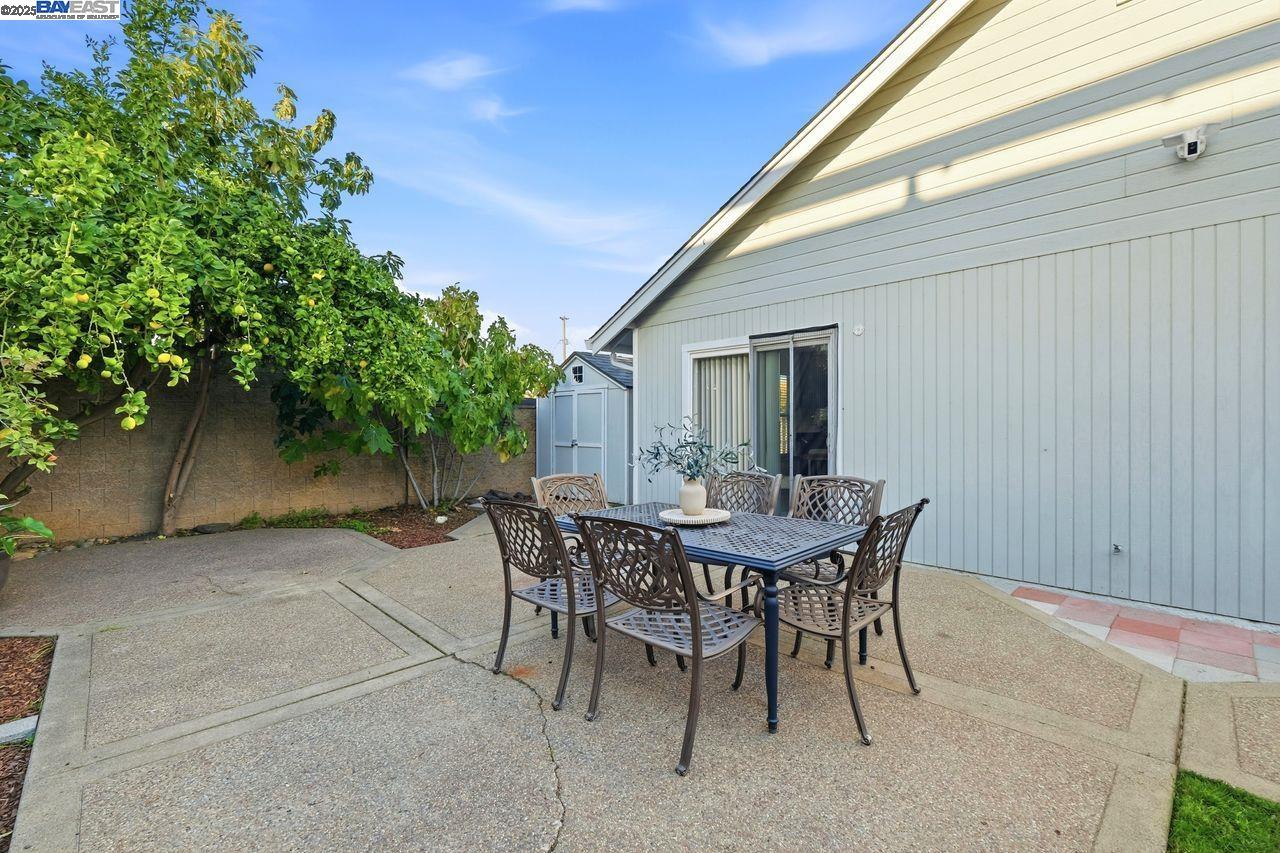 Union City, California, 94587, United States, 3 Bedrooms Bedrooms, ,2 BathroomsBathrooms,Residential,For Sale,2002943