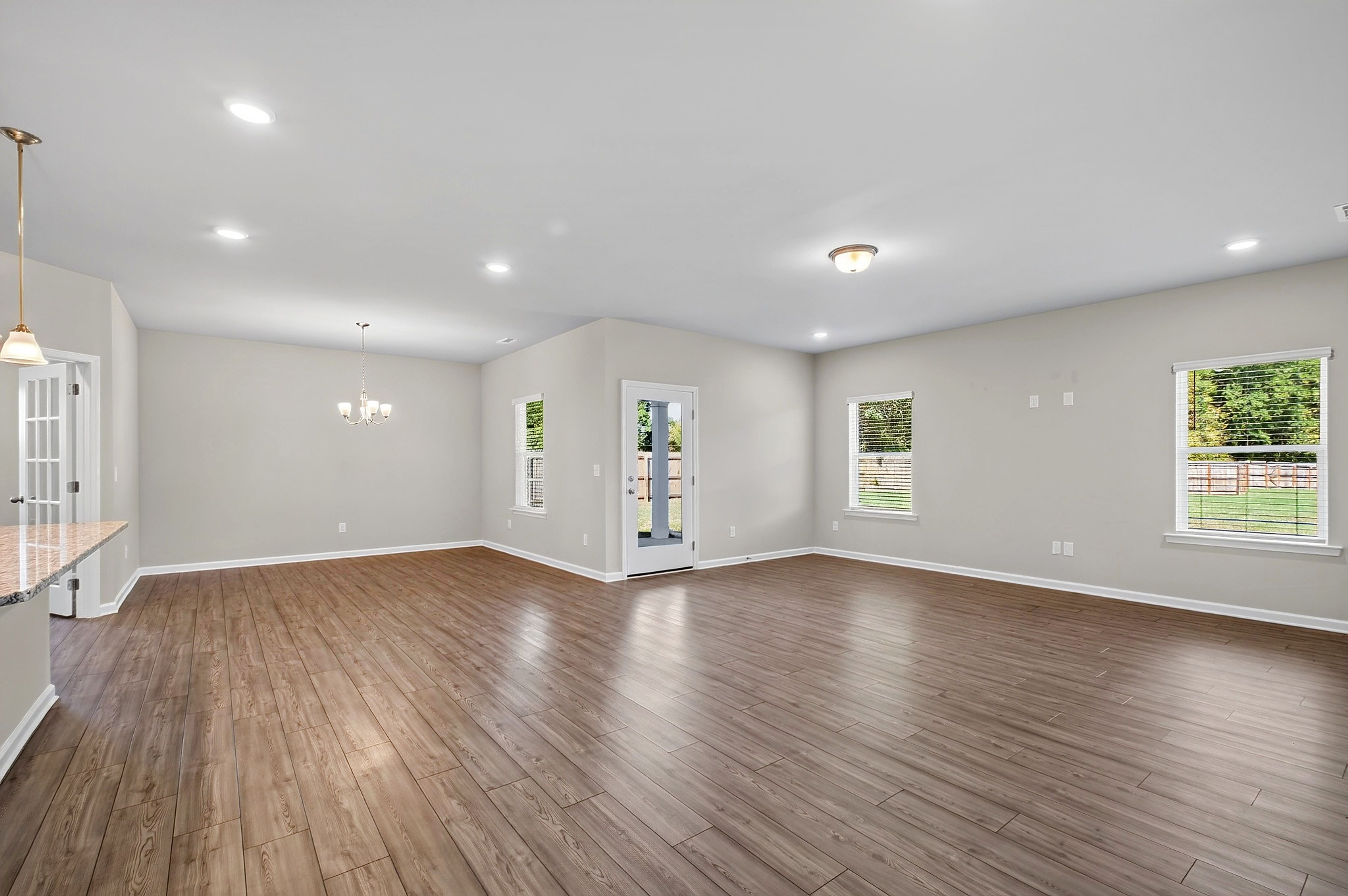  220 Citizens Court, Four Oaks, NC 27524 - 物件實景