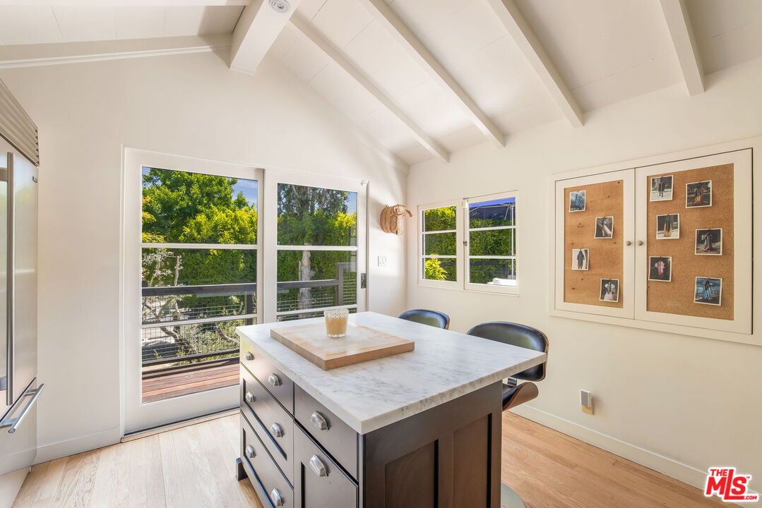 West Hollywood, California, 90048, United States, 3 Bedrooms Bedrooms, ,1 BathroomBathrooms,Residential,For Sale,1828298