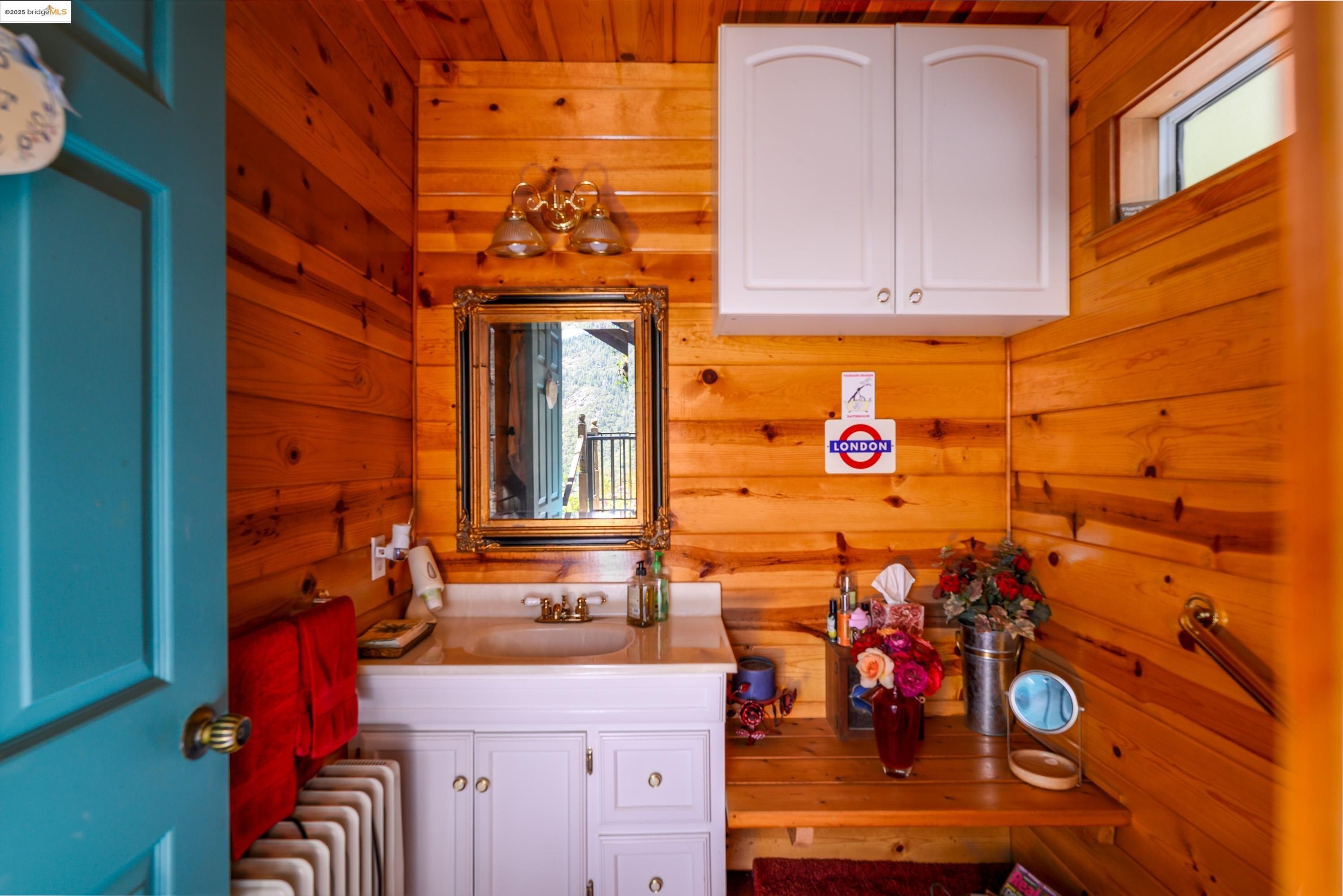 Twain Harte, California, 95383, United States, 3 Bedrooms Bedrooms, ,5 BathroomsBathrooms,Residential,For Sale,1900686