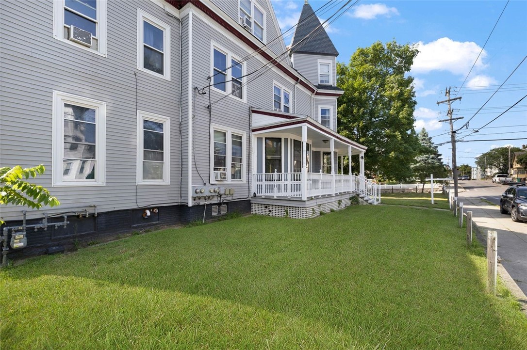 Woonsocket, Rhode Island, 02895, United States, 11 Bedrooms Bedrooms, ,4 BathroomsBathrooms,Residential,For Sale,1912743