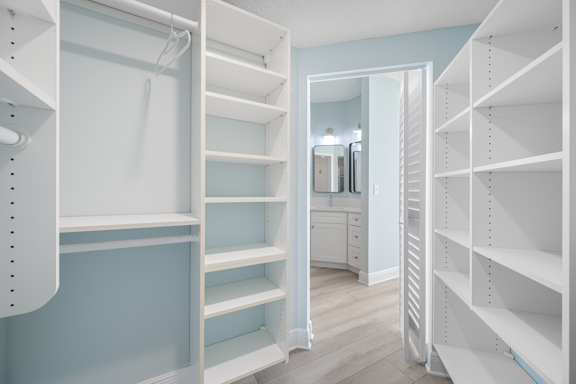 South Pasadena, Florida, 33707, United States, 2 Bedrooms Bedrooms, ,2 BathroomsBathrooms,Residential,For Sale,1987070