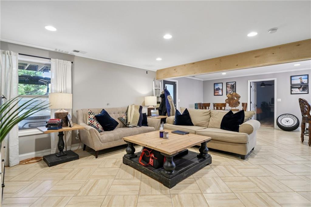 Flowery Branch, Georgia, 30542, United States, 5 Bedrooms Bedrooms, ,4 BathroomsBathrooms,Residential,For Sale,2035755