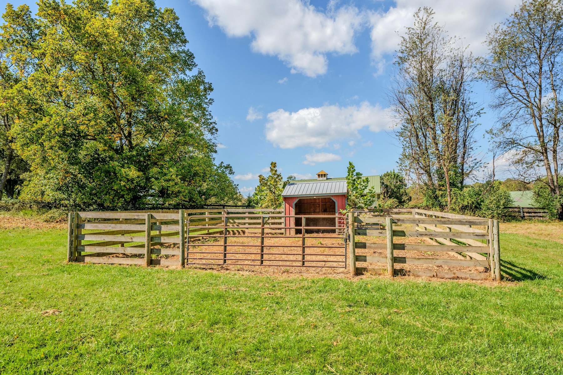  15018 Clover Hill Road, Waterford, VA 20197 - 物件實景
