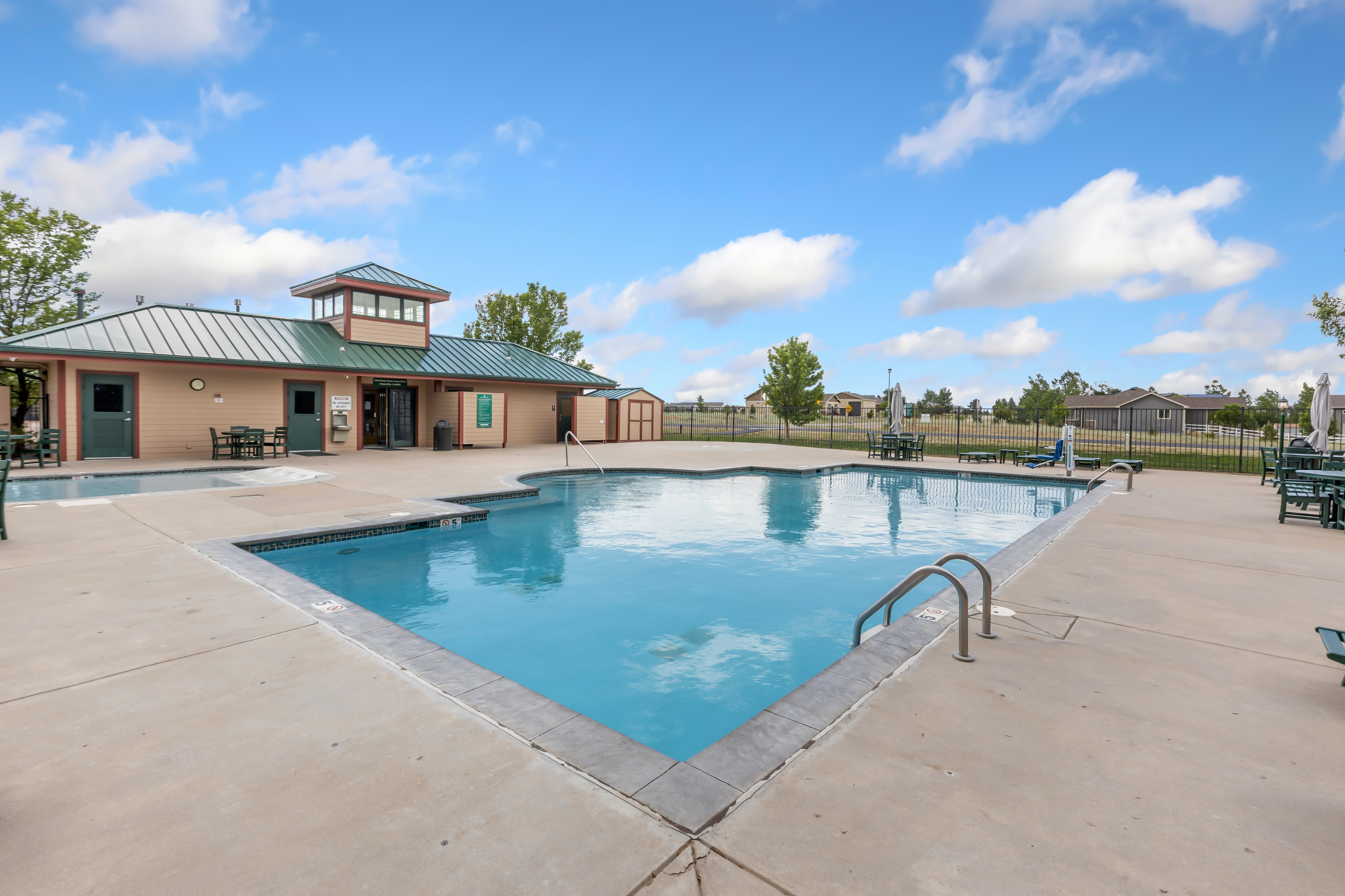  Custom-Built Home in the Highly Sought-After Pelican Lake Ranch Community - 物件實景