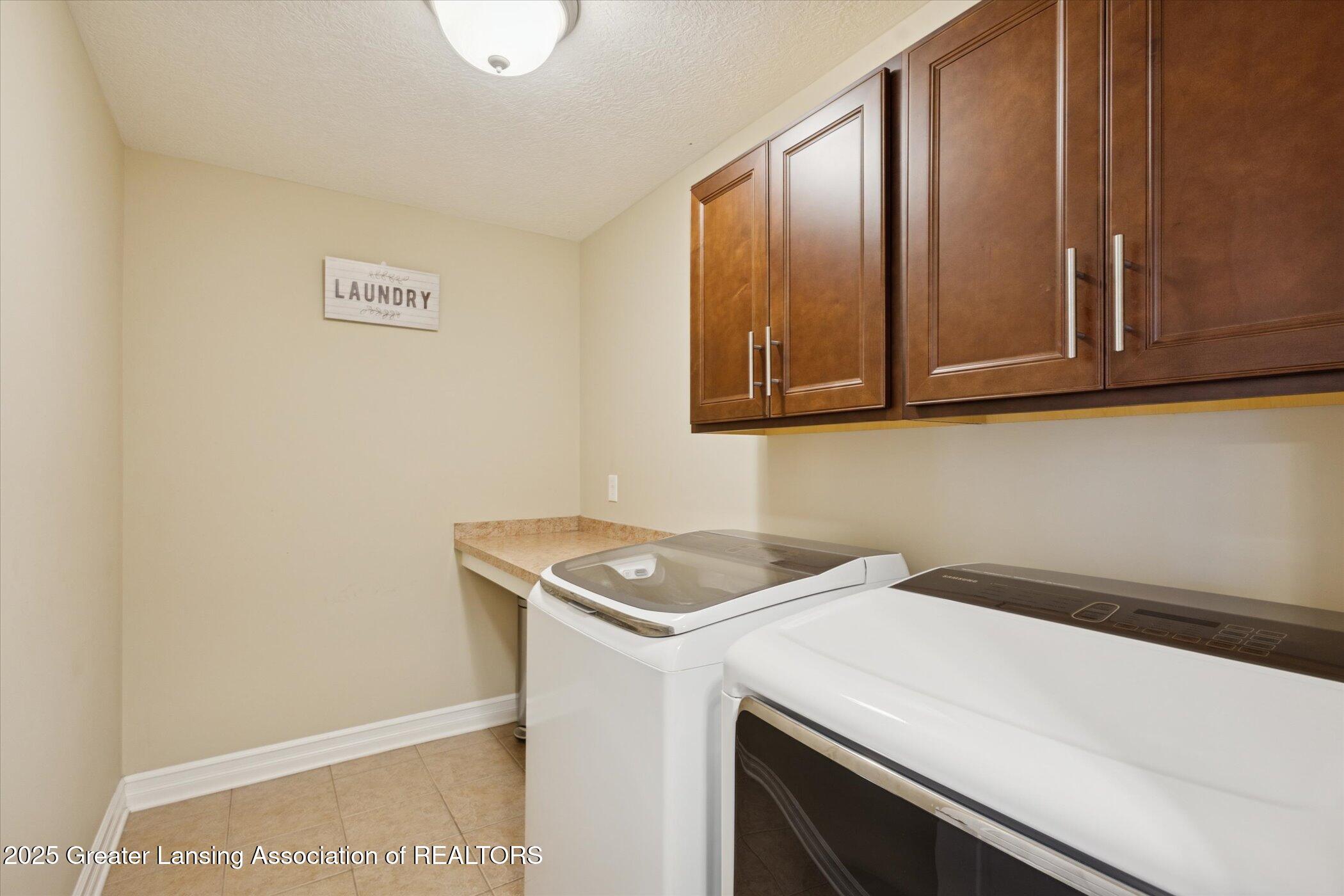 Okemos, Michigan, 48864, United States, 4 Bedrooms Bedrooms, ,4 BathroomsBathrooms,Residential,For Sale,1992112