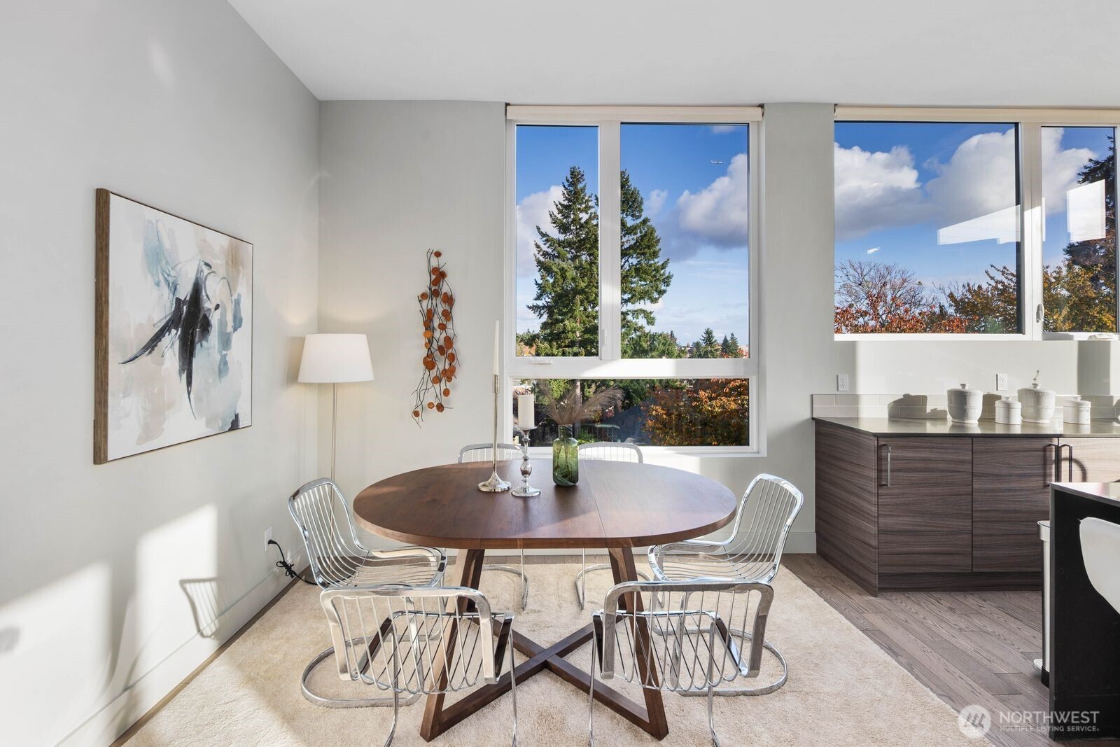 Seattle, Washington, 98103, United States, 3 Bedrooms Bedrooms, ,2 BathroomsBathrooms,Residential,For Sale,1990926