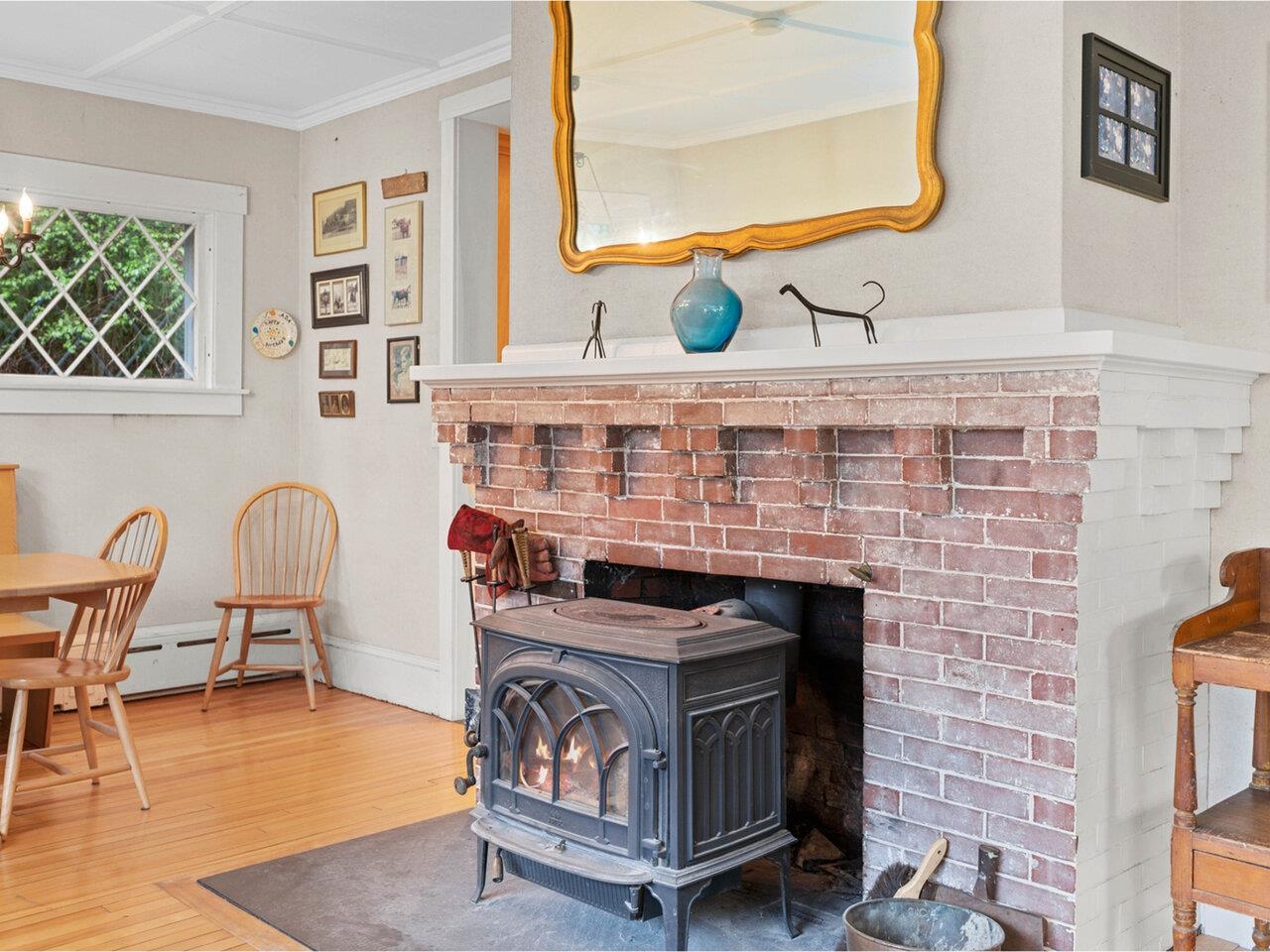 Montpelier, Vermont, 05602, United States, 5 Bedrooms Bedrooms, ,3 BathroomsBathrooms,Residential,For Sale,1821118