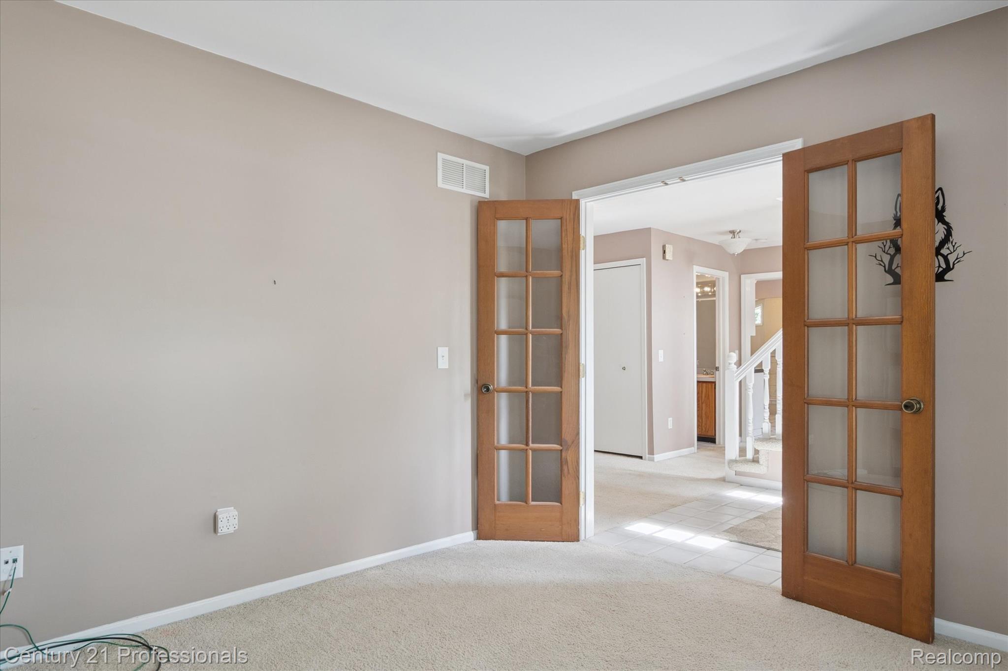 Northville, Michigan, 48167, United States, 4 Bedrooms Bedrooms, ,3 BathroomsBathrooms,Residential,For Sale,1980855