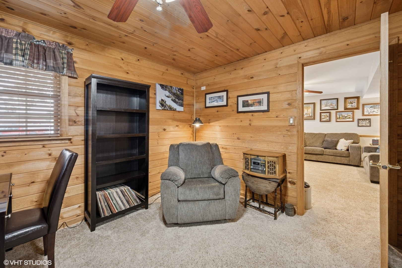 Oak Lawn, Illinois, 60453, United States, 5 Bedrooms Bedrooms, ,4 BathroomsBathrooms,Residential,For Sale,1932429