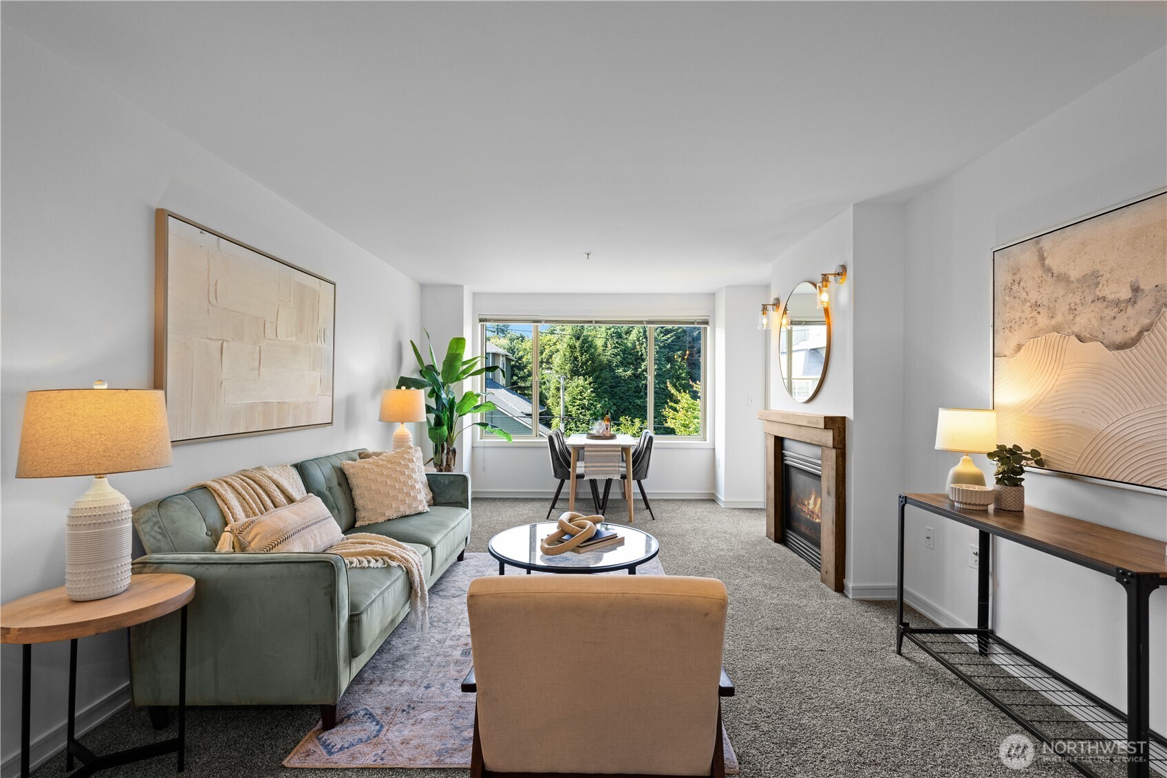 Seattle, Washington, 98199, United States, 2 Bedrooms Bedrooms, ,1 BathroomBathrooms,Residential,For Sale,1997029