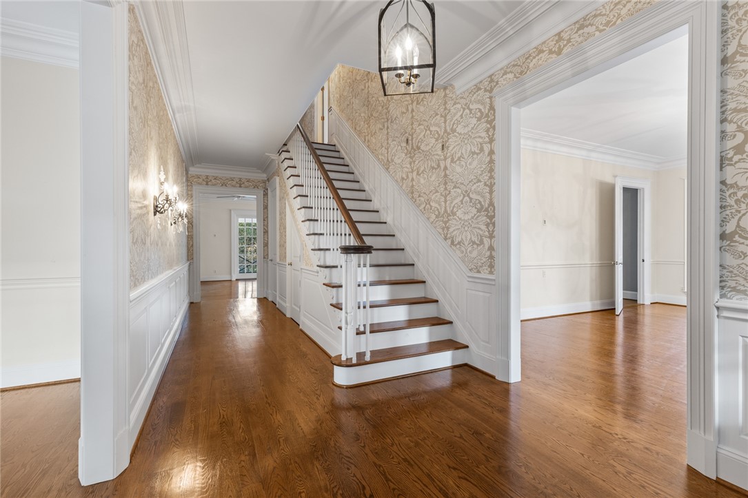 Harrison, Arkansas, 72601, United States, 4 Bedrooms Bedrooms, ,5 BathroomsBathrooms,Residential,For Sale,1989365