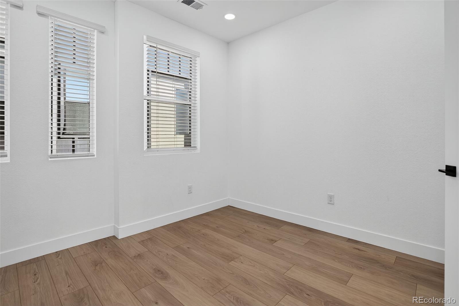 Denver, Colorado, 80212, United States, 2 Bedrooms Bedrooms, ,2 BathroomsBathrooms,Residential,For Sale,1951610