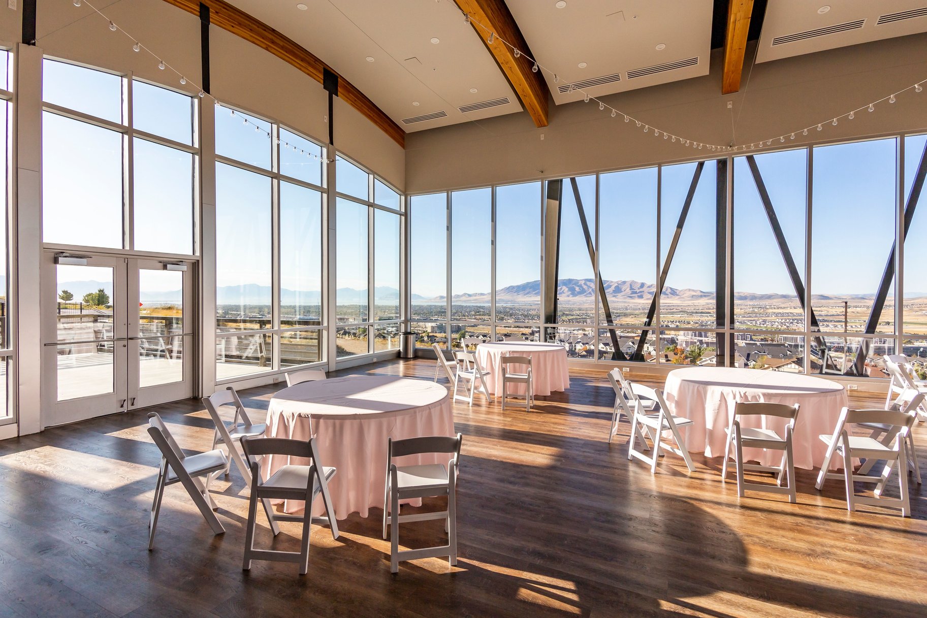  Designer Luxury with Mountain, Valley & Utah Lake Views in Lehi - 物件實景