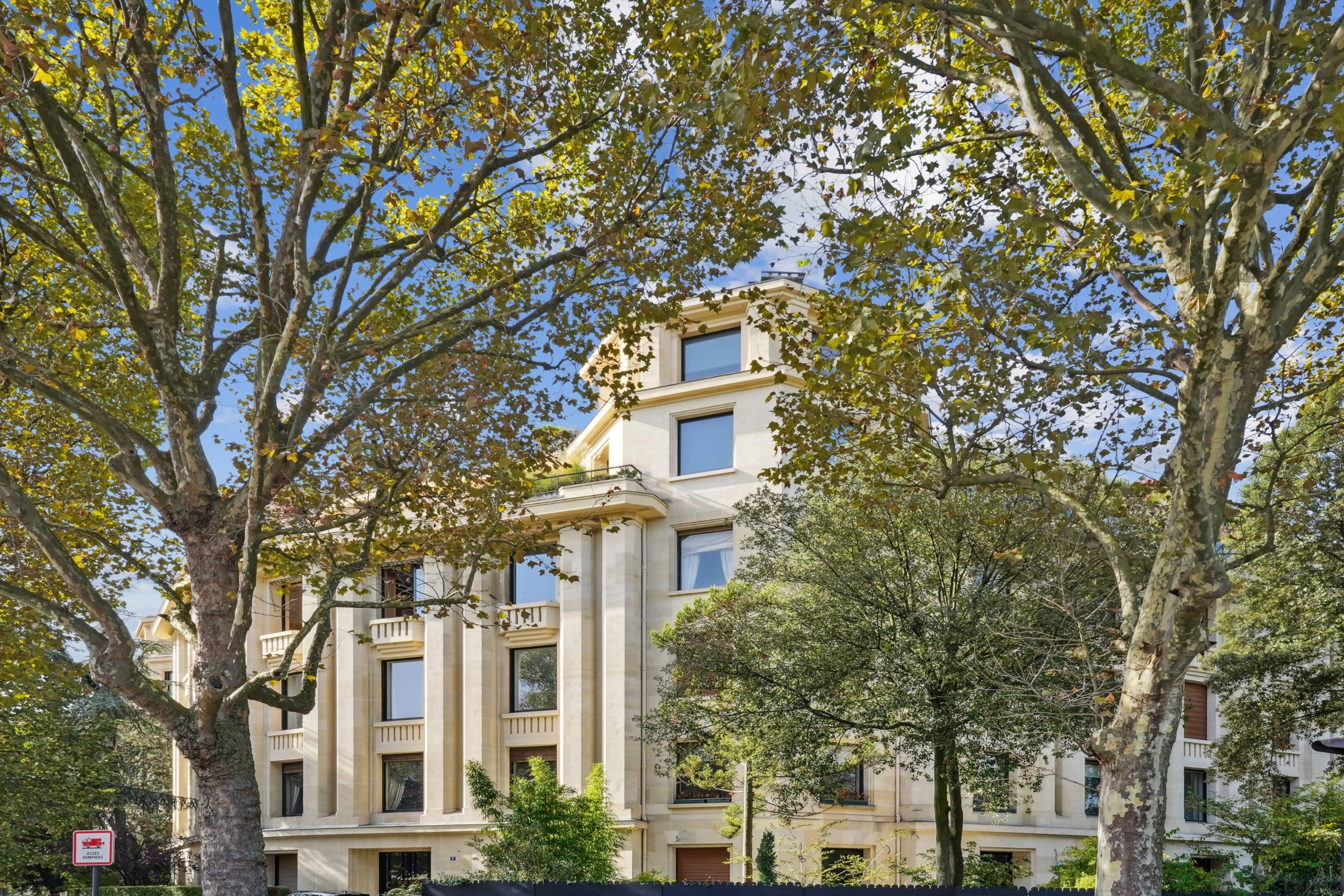  Nice family and reception apartment enjoying unobstructed views onto the Eiffel… - 物件實景