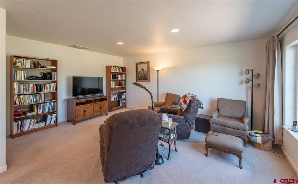 Montrose, Colorado, 81403, United States, 3 Bedrooms Bedrooms, ,2 BathroomsBathrooms,Residential,For Sale,1982789