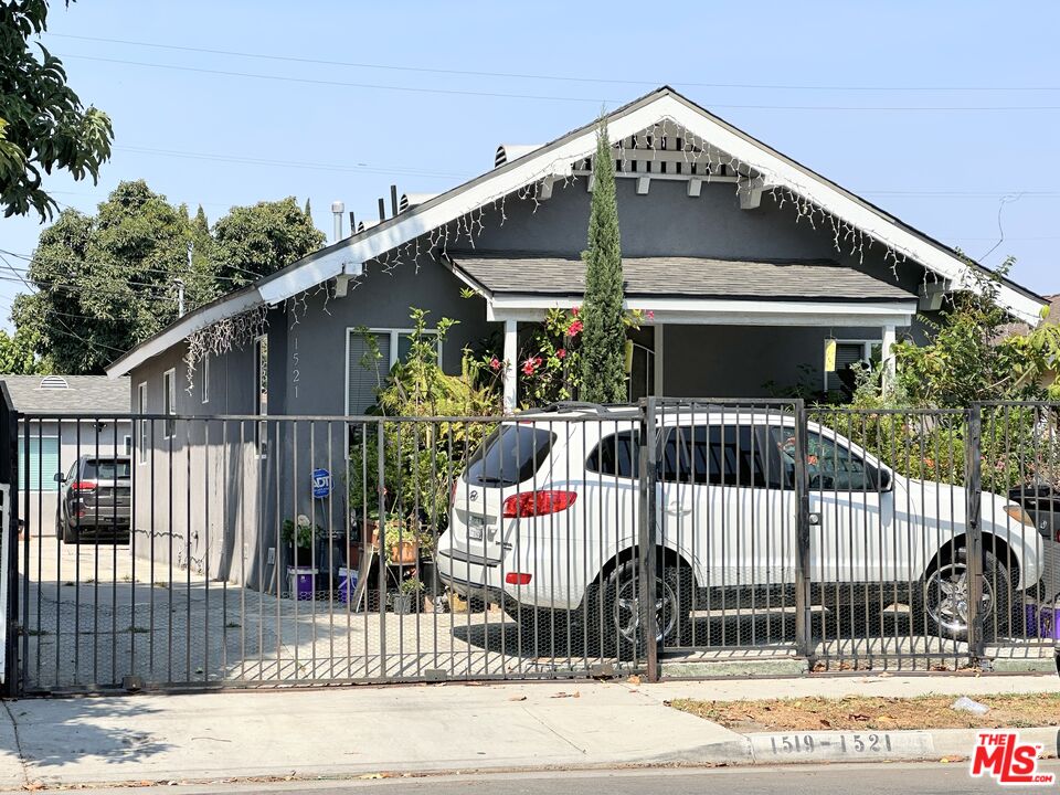 1519 E 89th St, Los Angeles, California, 90002, United States, 7 Bedrooms Bedrooms, ,Residential,For Sale,1519 E 89th St,1618665