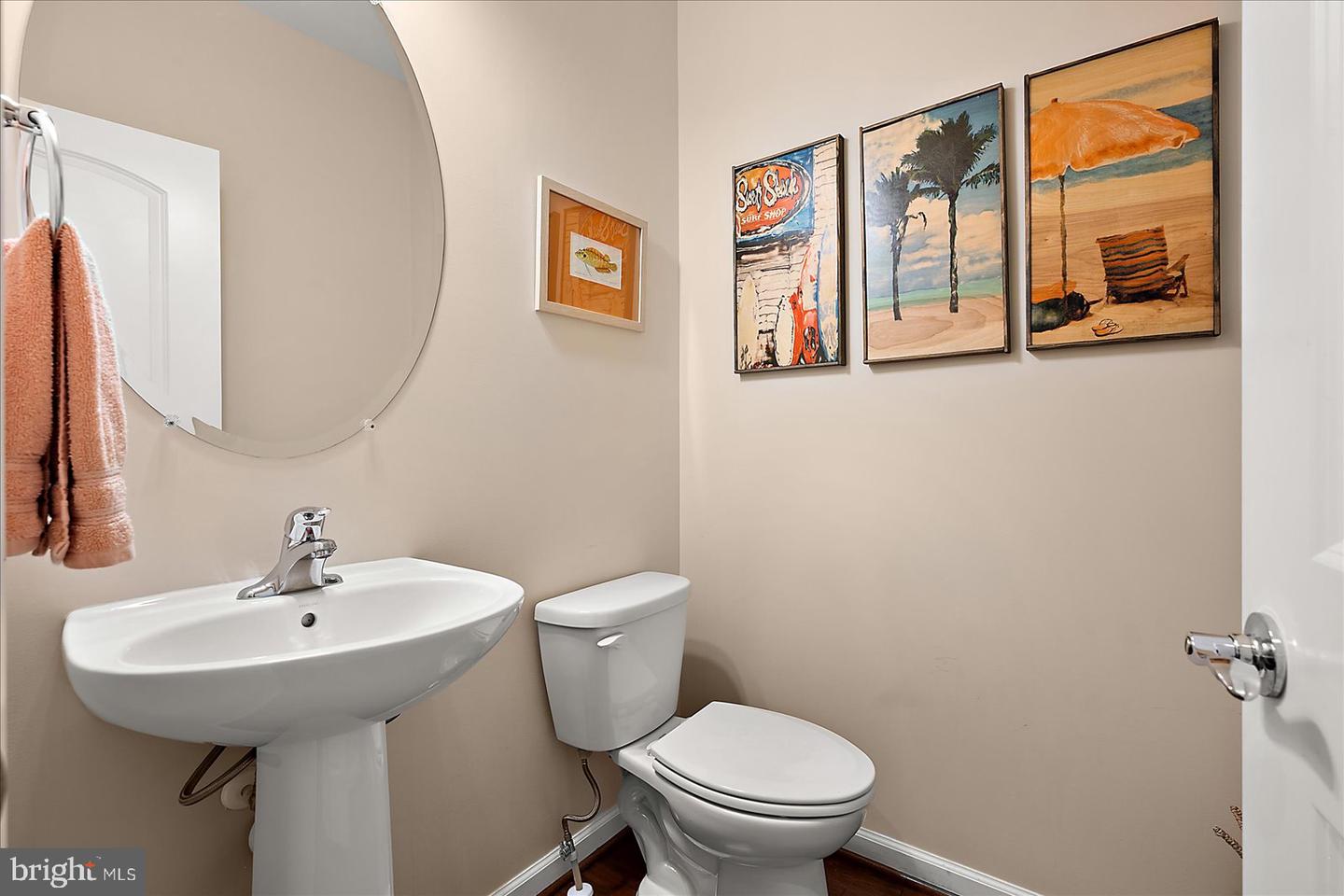 Berlin, Maryland, 21811, United States, 4 Bedrooms Bedrooms, ,3 BathroomsBathrooms,Residential,For Sale,1947078