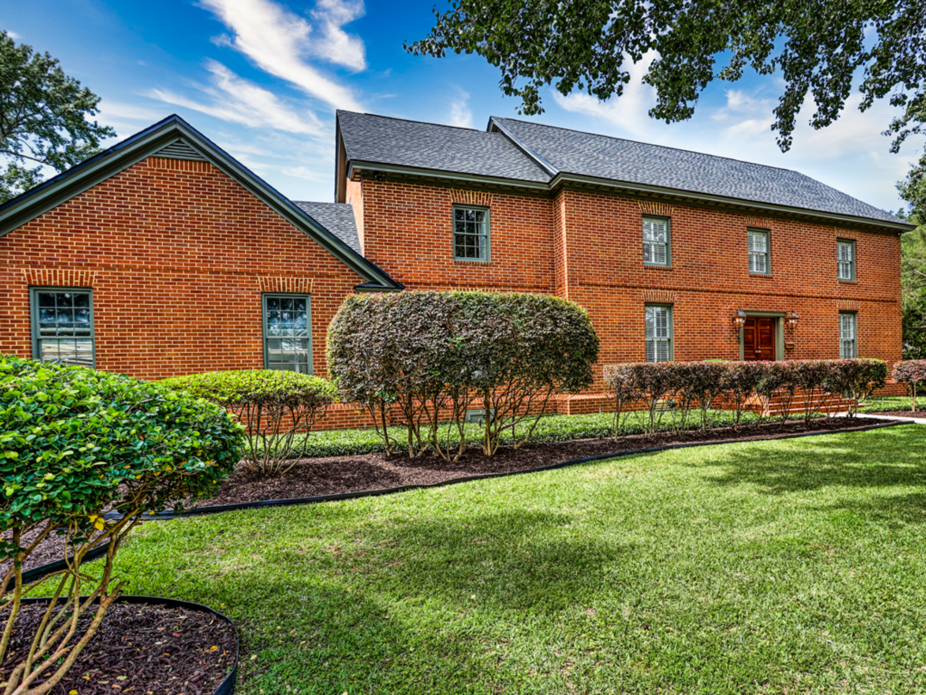  Grand Colonial Estate is Rare Find in the Heart of Midtown - 物件實景