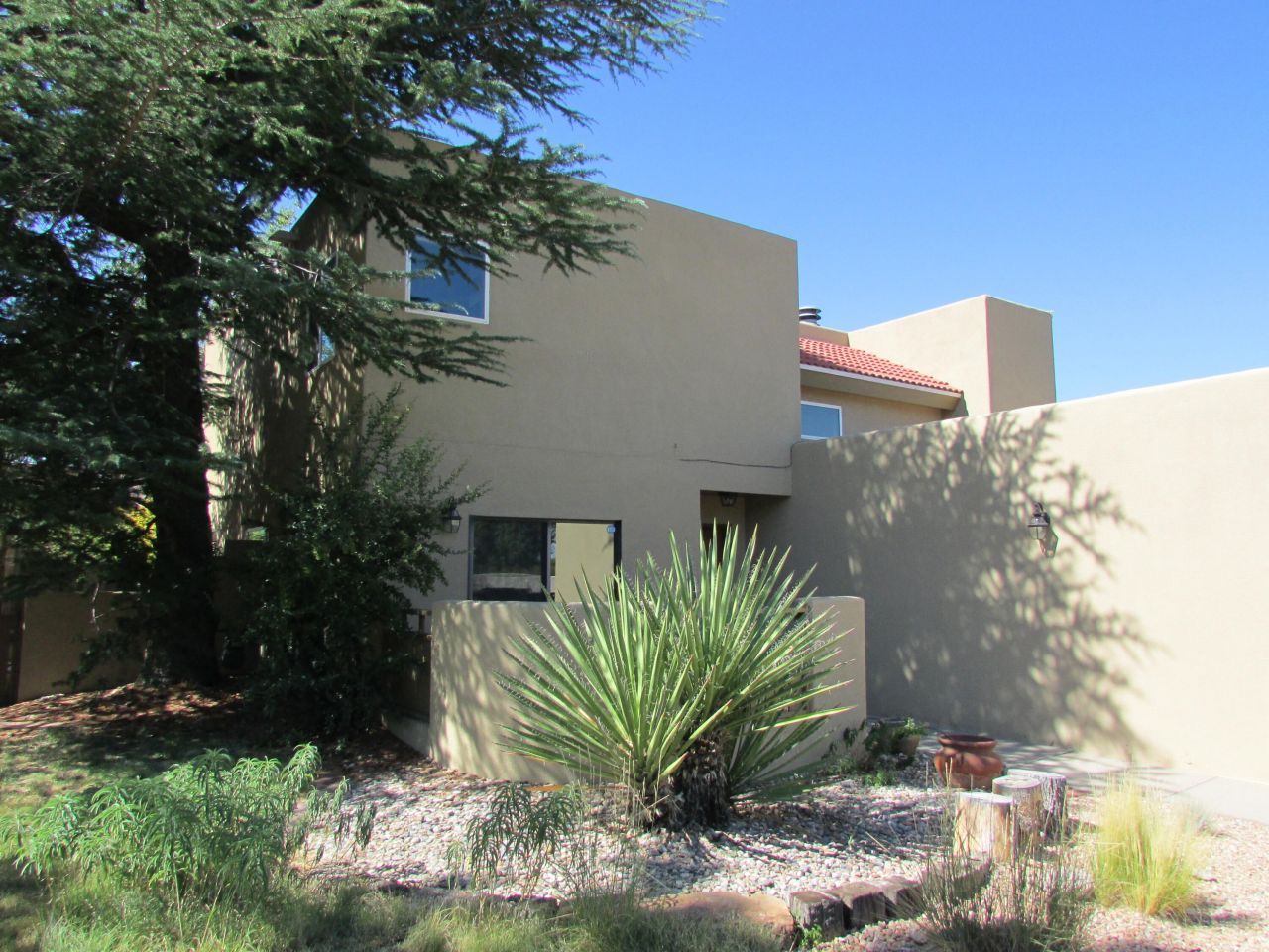 Albuquerque, New Mexico, 87111, United States, 4 Bedrooms Bedrooms, ,3 BathroomsBathrooms,Residential,For Sale,1919605