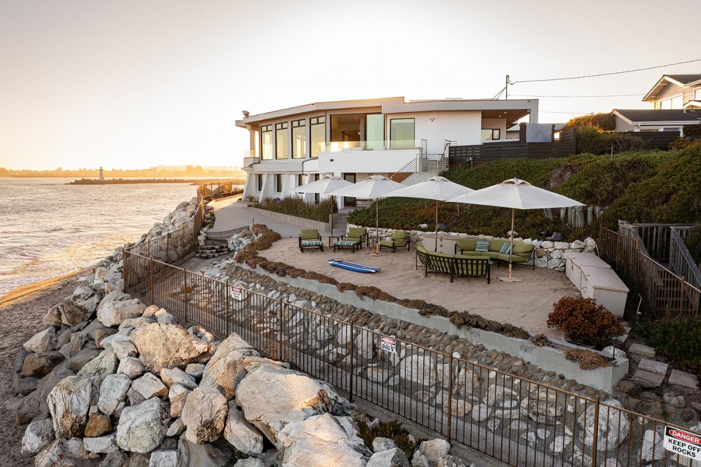 Santa Cruz, California, 95062, United States, 4 Bedrooms Bedrooms, ,4 BathroomsBathrooms,Residential,For Sale,1898604