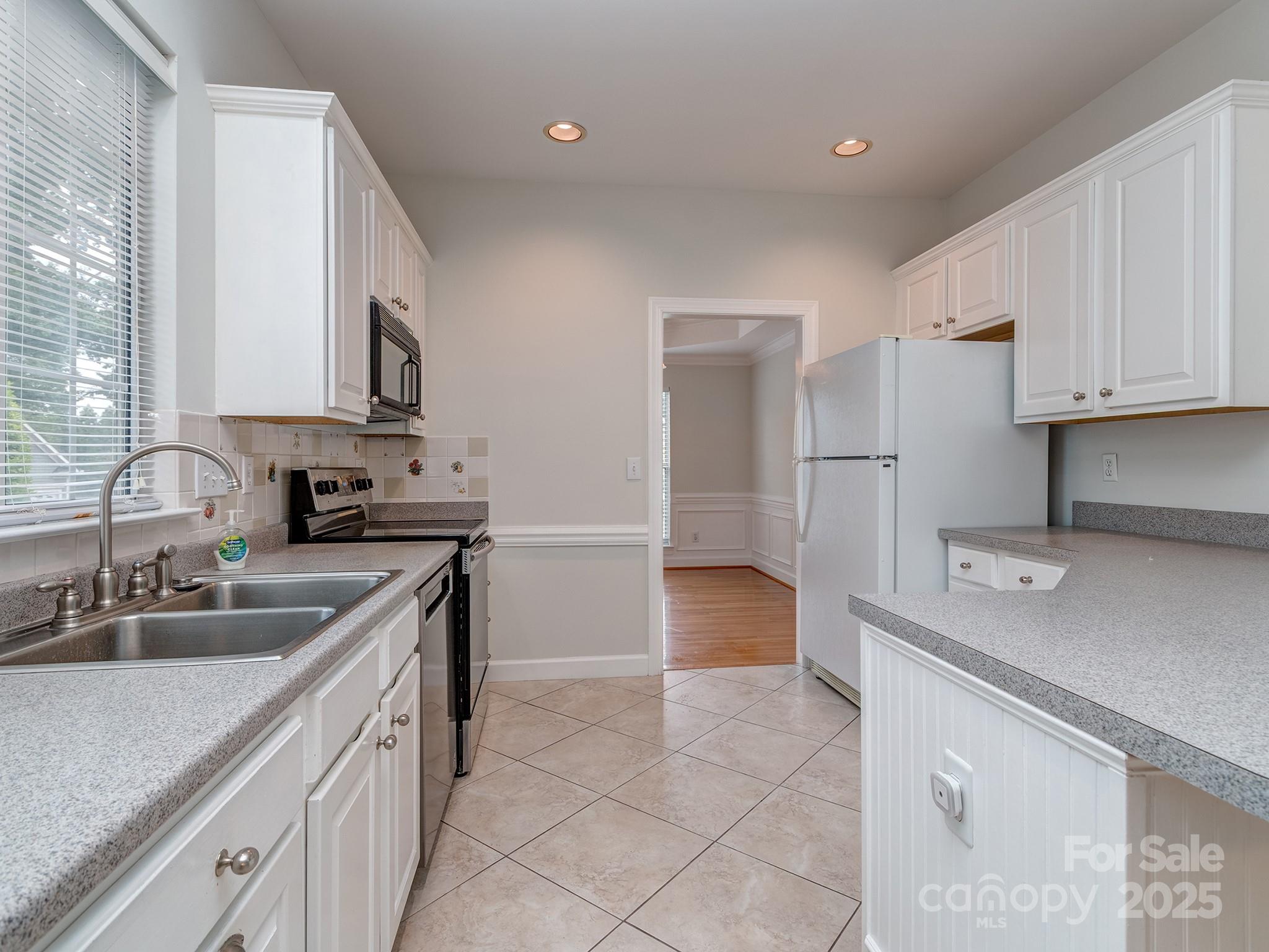 Charlotte, North Carolina, 28270, United States, 4 Bedrooms Bedrooms, ,3 BathroomsBathrooms,Residential,For Sale,1913389