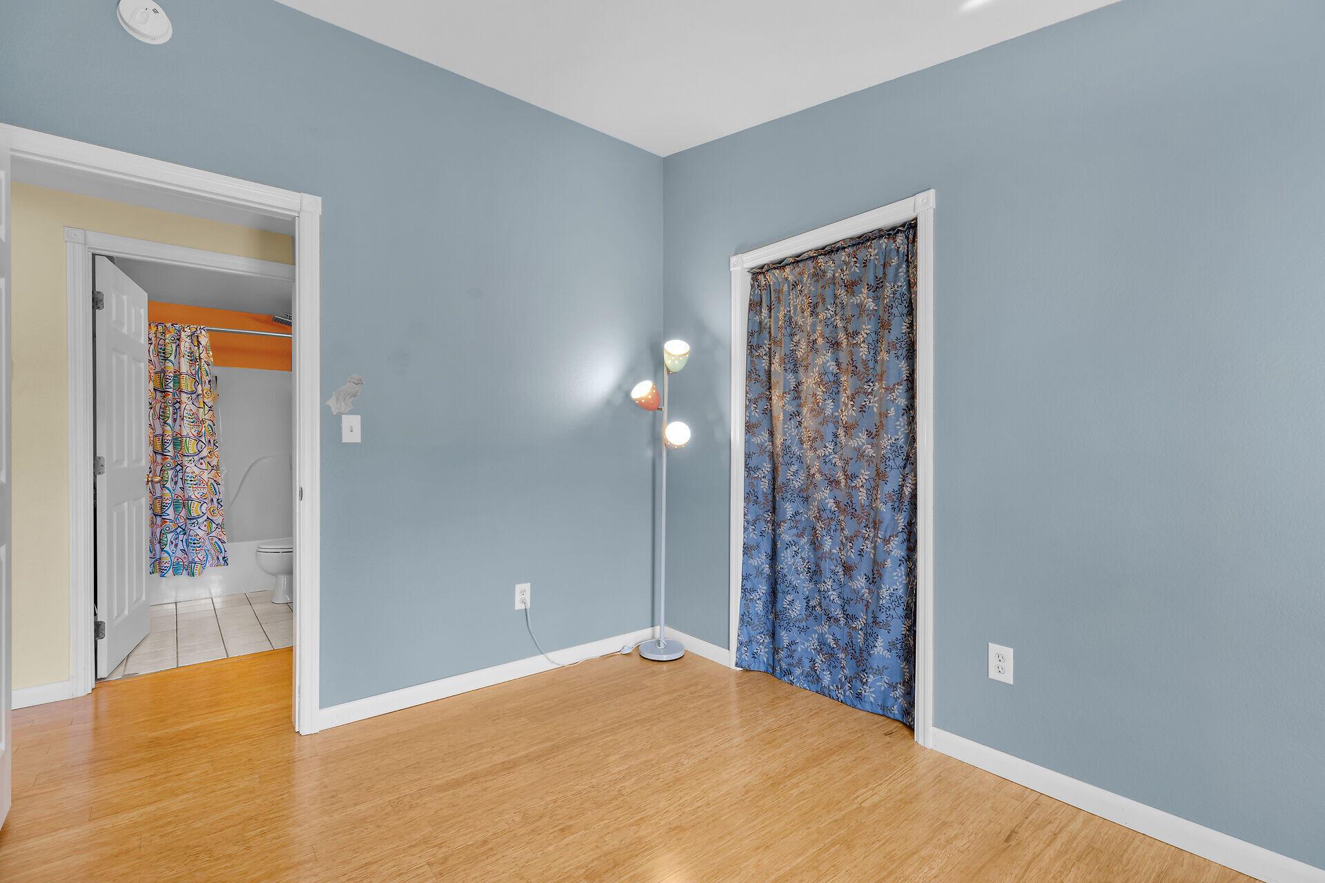Marathon, Florida, 33050, United States, 3 Bedrooms Bedrooms, ,1 BathroomBathrooms,Residential,For Sale,1941716