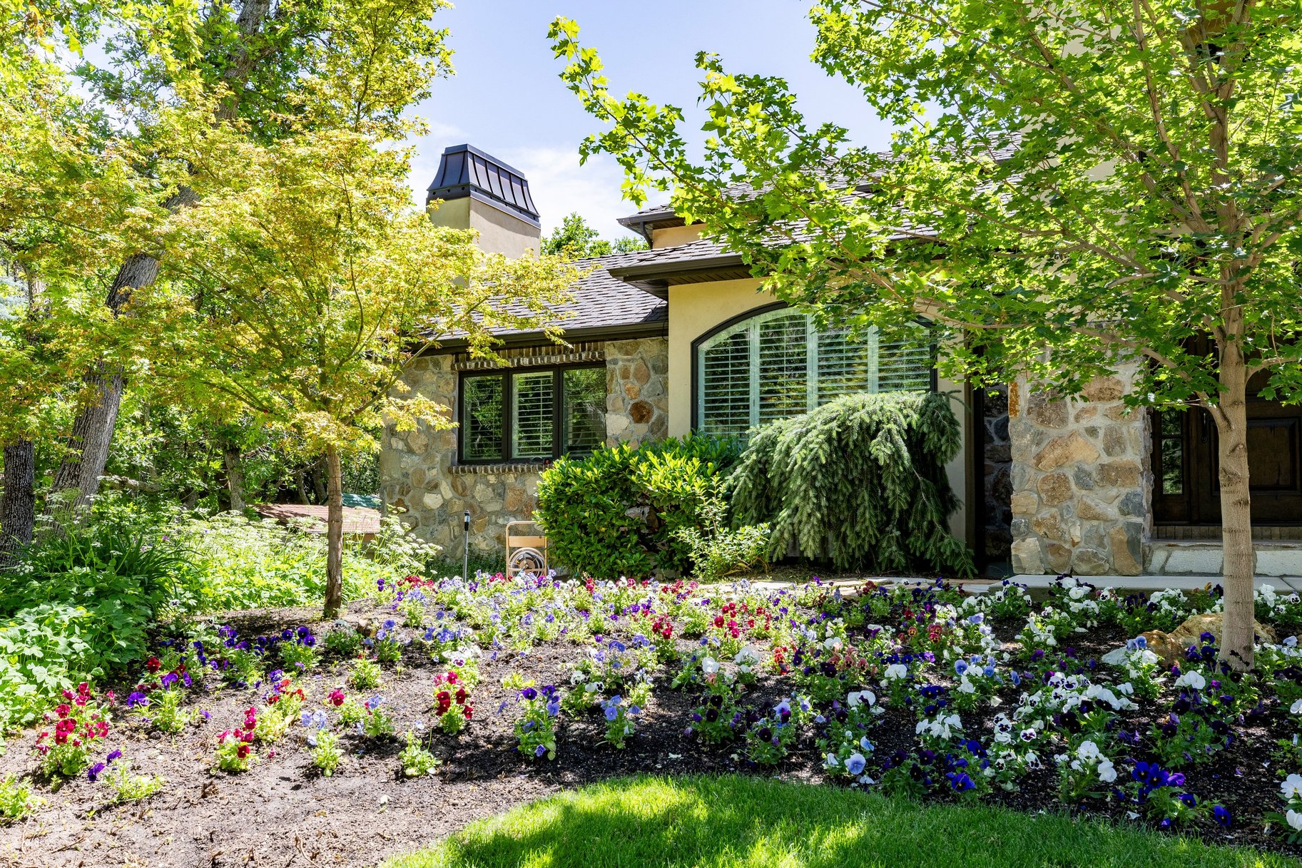  Private Cottonwood Heights Estate with Resort Backyard & Mountain Views - 物件實景
