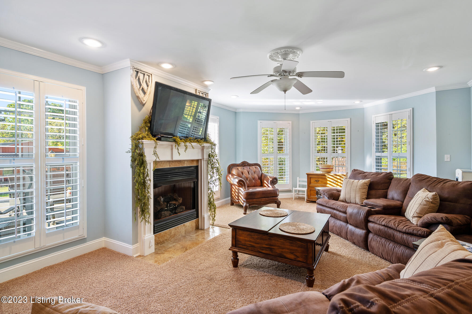 La Grange, Kentucky, 40031, United States, 5 Bedrooms Bedrooms, ,3 BathroomsBathrooms,Residential,For Sale,1793584