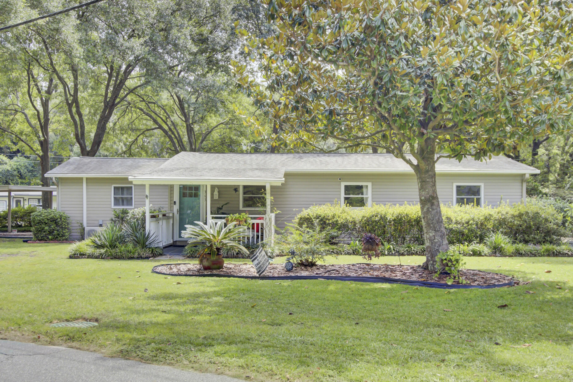 Charleston, South Carolina, 29407, United States, 4 Bedrooms Bedrooms, ,2 BathroomsBathrooms,Residential,For Sale,1950272