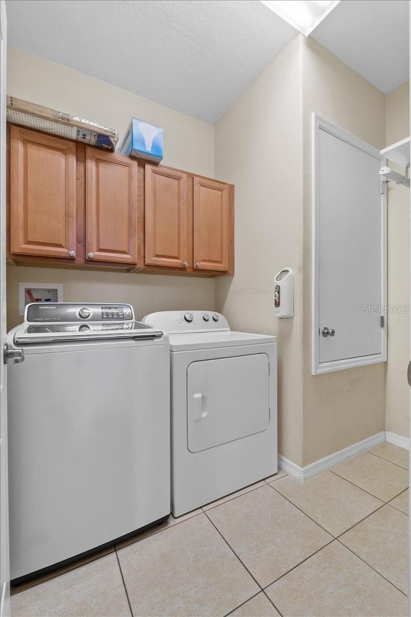 DAVENPORT, Florida, 33837, United States, 5 Bedrooms Bedrooms, ,3 BathroomsBathrooms,Residential,For Sale,1983680