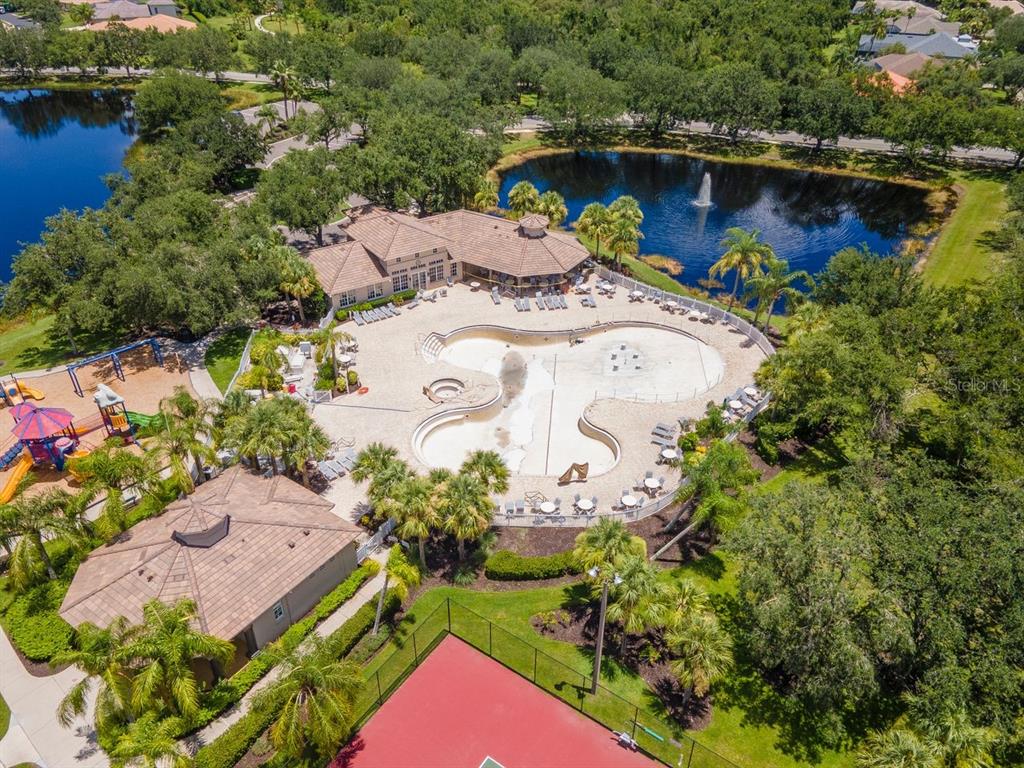 Bradenton, Florida, 34212, United States, 4 Bedrooms Bedrooms, ,4 BathroomsBathrooms,Residential,For Sale,1908693