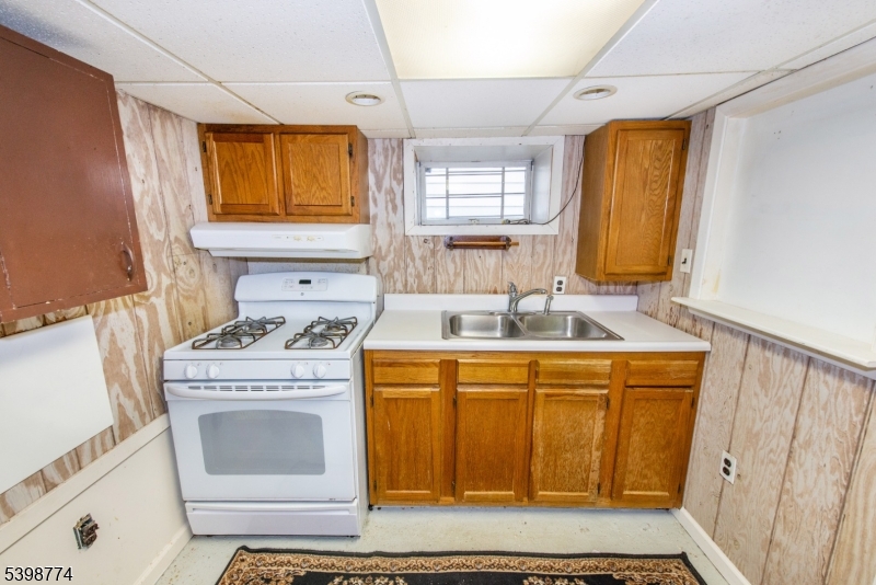 Clifton City, New Jersey, 07014, United States, 5 Bedrooms Bedrooms, ,3 BathroomsBathrooms,Residential,For Sale,2000752