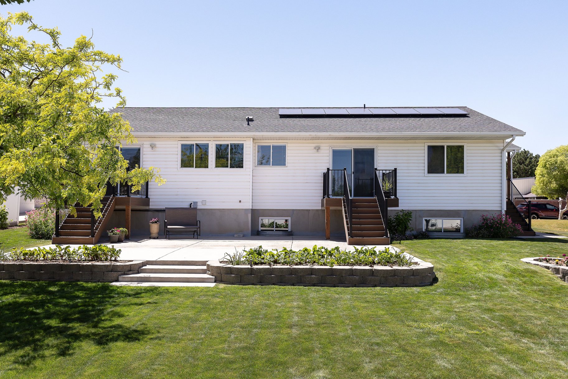  Lovingly Maintained Exceptional Home - 物件實景
