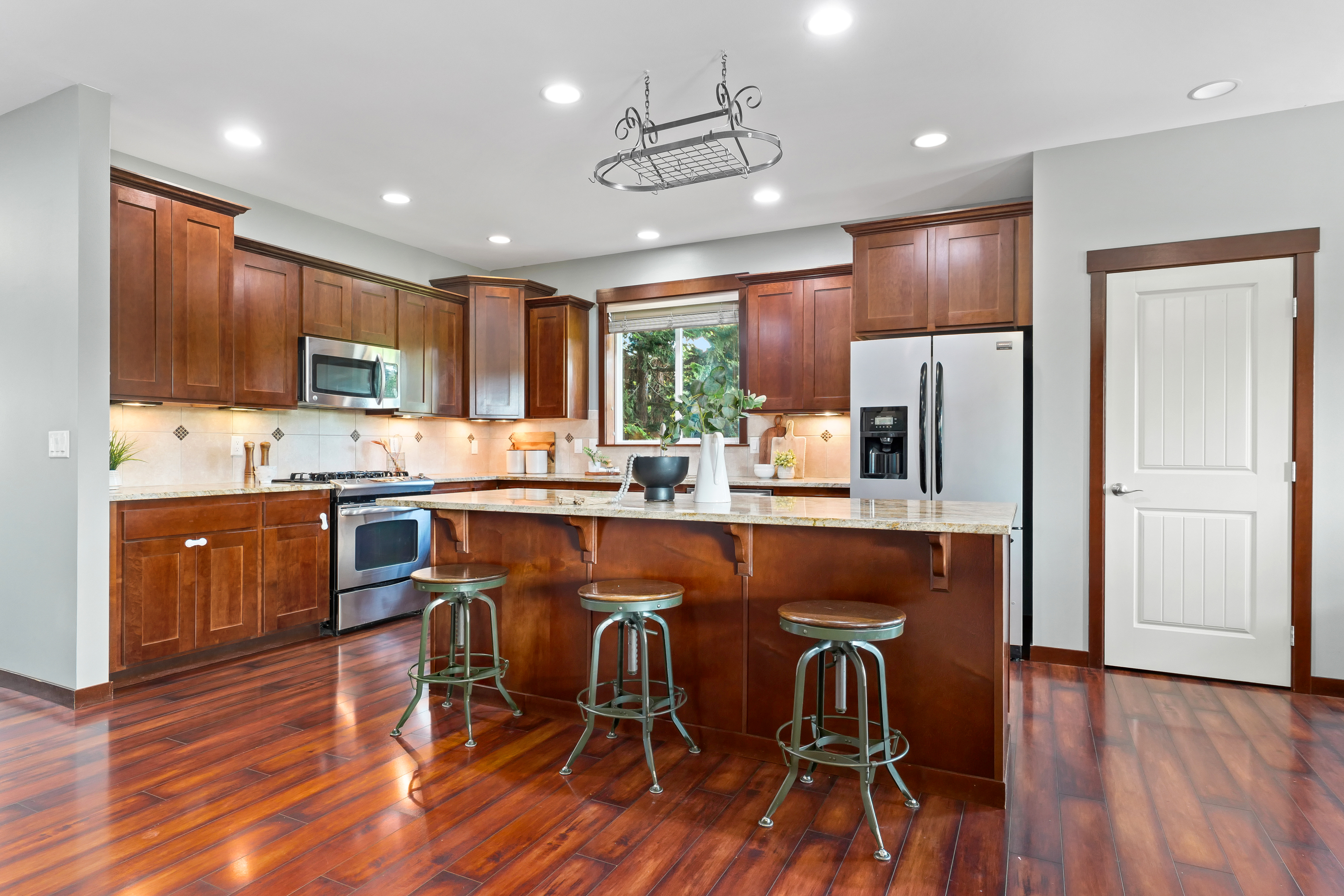  Quail Run  Refined Northwest Living in Arlington Heights - 物件實景