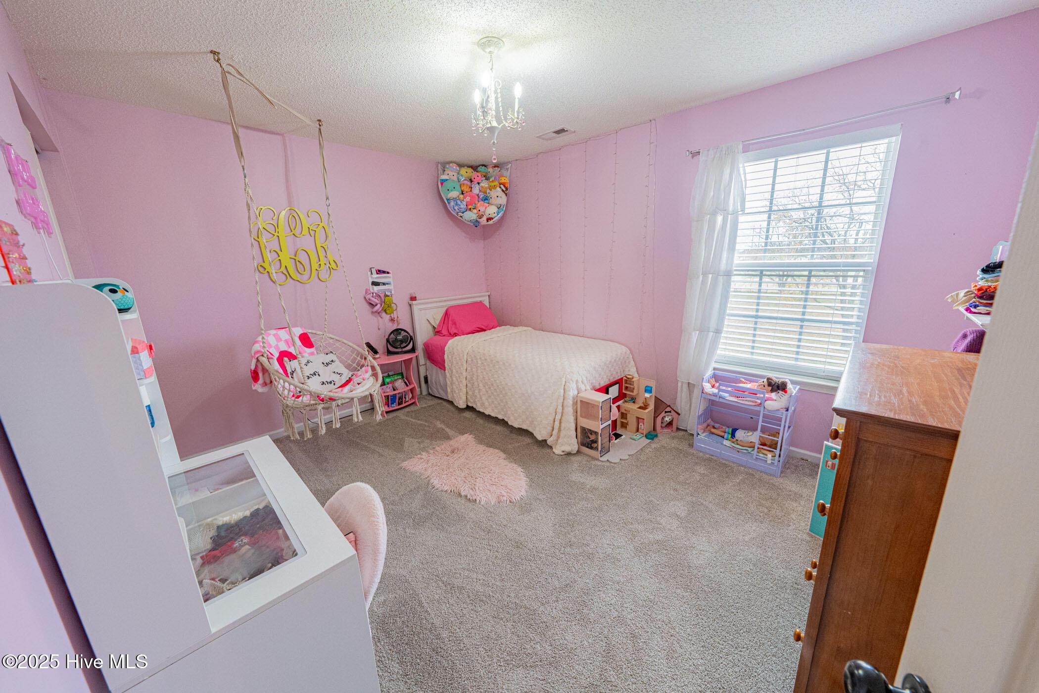 Moyock, North Carolina, 27958, United States, 6 Bedrooms Bedrooms, ,3 BathroomsBathrooms,Residential,For Sale,1997341