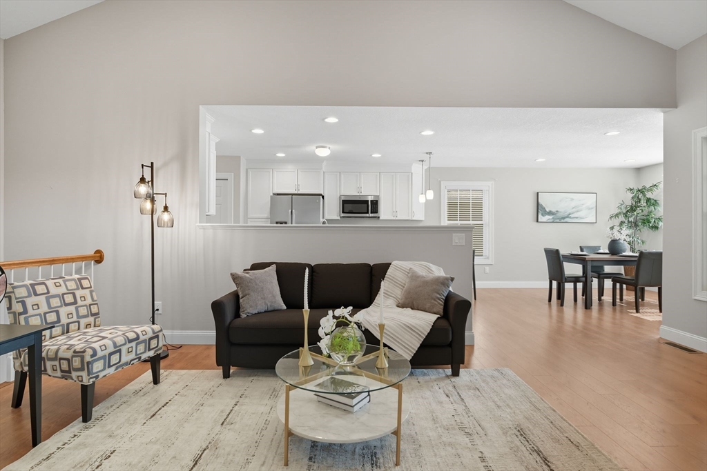 Wilbraham, Massachusetts, 01095, United States, 2 Bedrooms Bedrooms, ,2 BathroomsBathrooms,Residential,For Sale,1960738