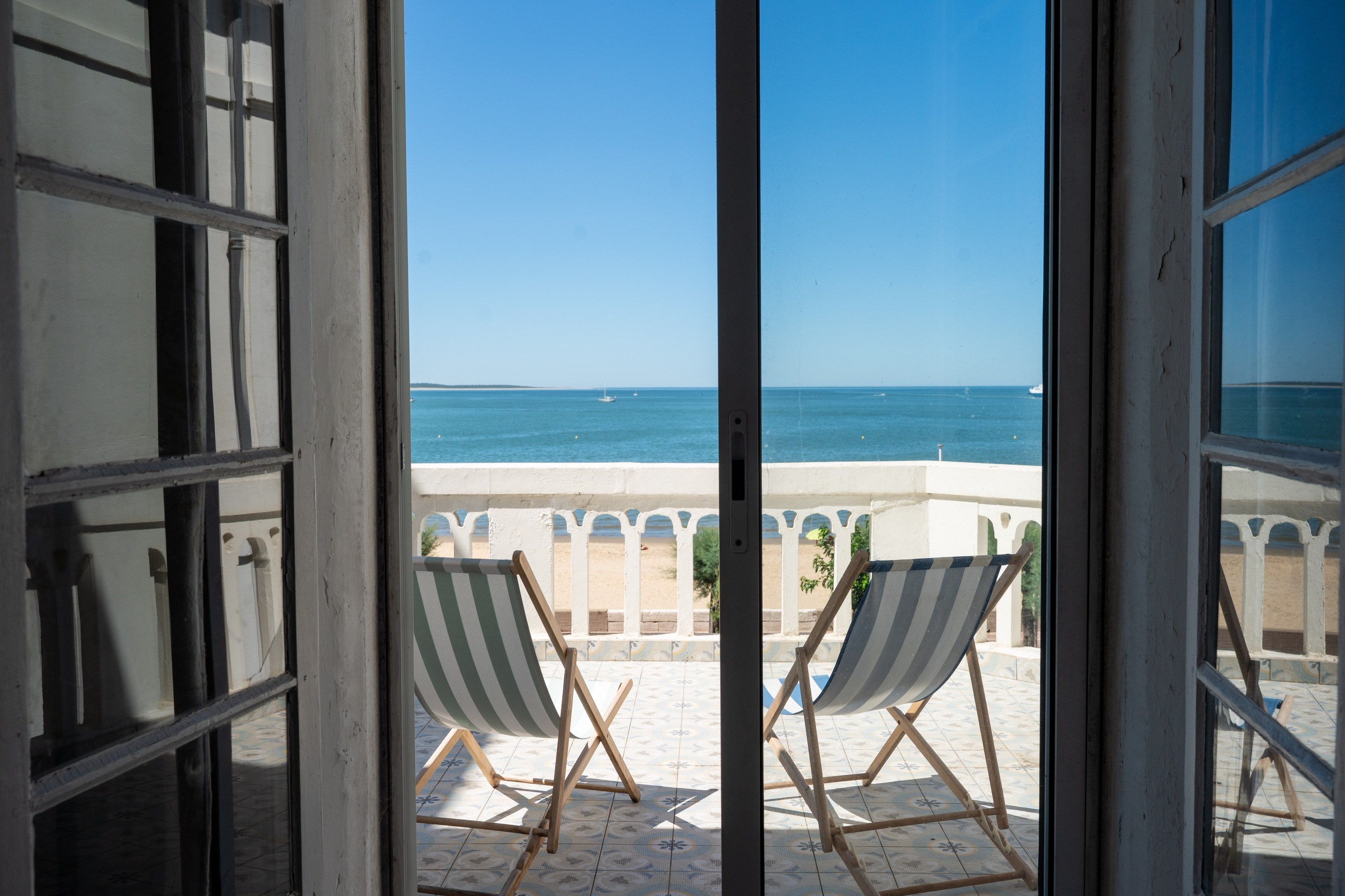  EXCEPTIONAL BELLE ÉPOQUE RESIDENCE ON THE WATERFRONT ROYAN - 物件實景